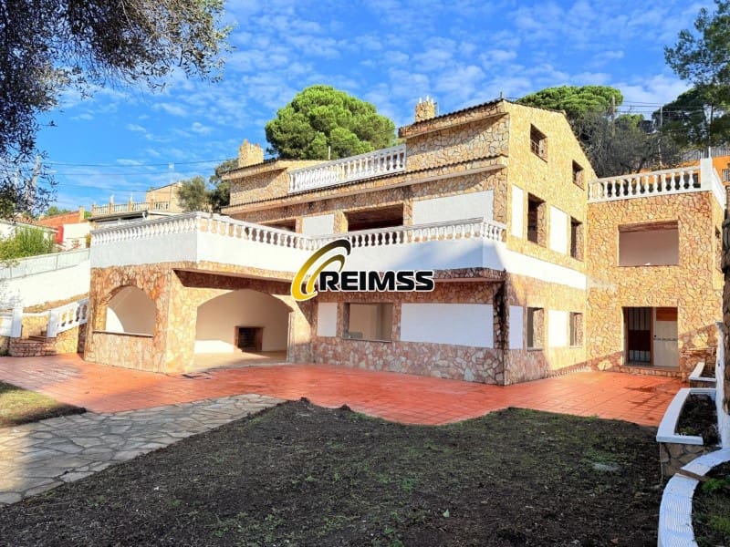 13 Zimmer Villa zu verkaufen in Vidreres mit Garage - 398.000 € (Ref: 9499001)