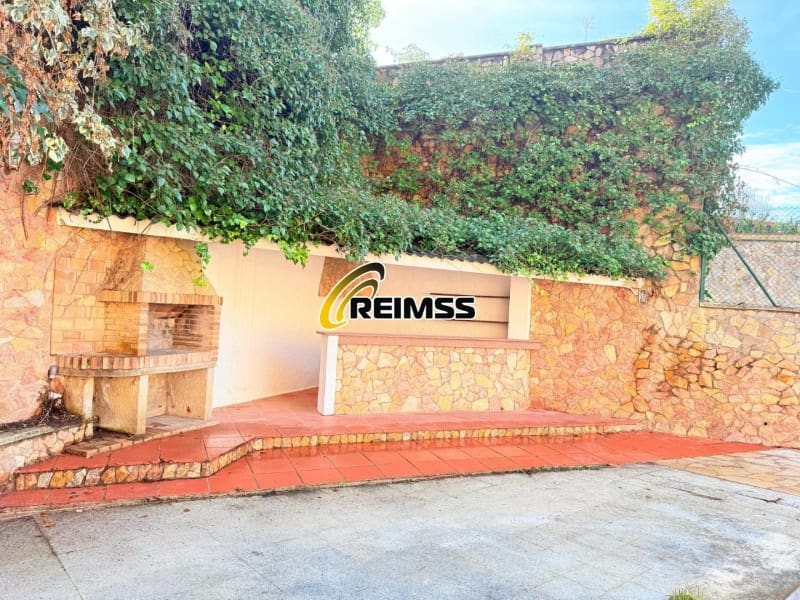 13 Zimmer Villa zu verkaufen in Vidreres mit Garage - 398.000 € (Ref: 9499001)