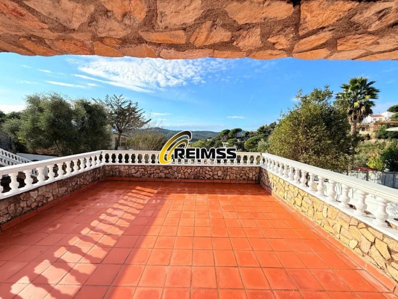 13 Zimmer Villa zu verkaufen in Vidreres mit Garage - 398.000 € (Ref: 9499001)