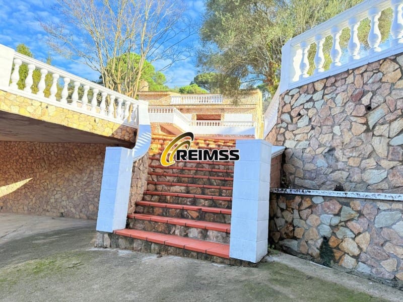 13 Zimmer Villa zu verkaufen in Vidreres mit Garage - 398.000 € (Ref: 9499001)