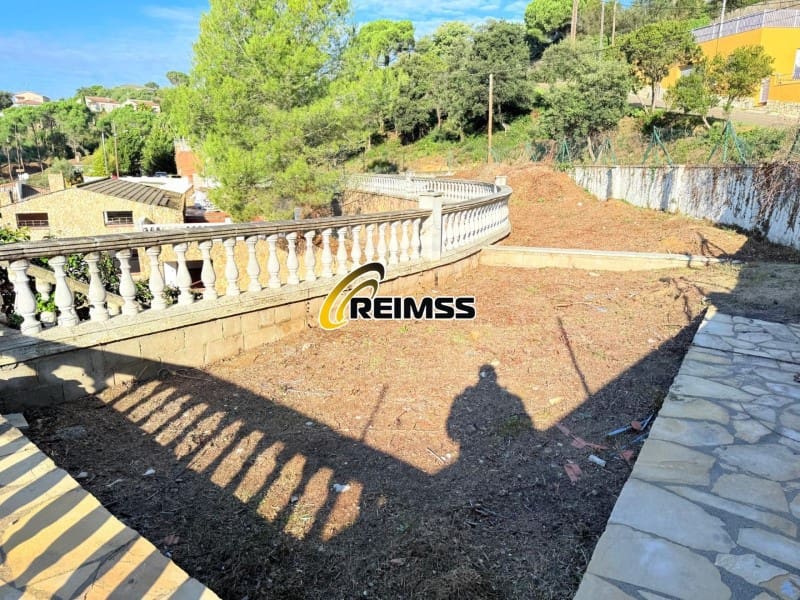 13 Zimmer Villa zu verkaufen in Vidreres mit Garage - 398.000 € (Ref: 9499001)