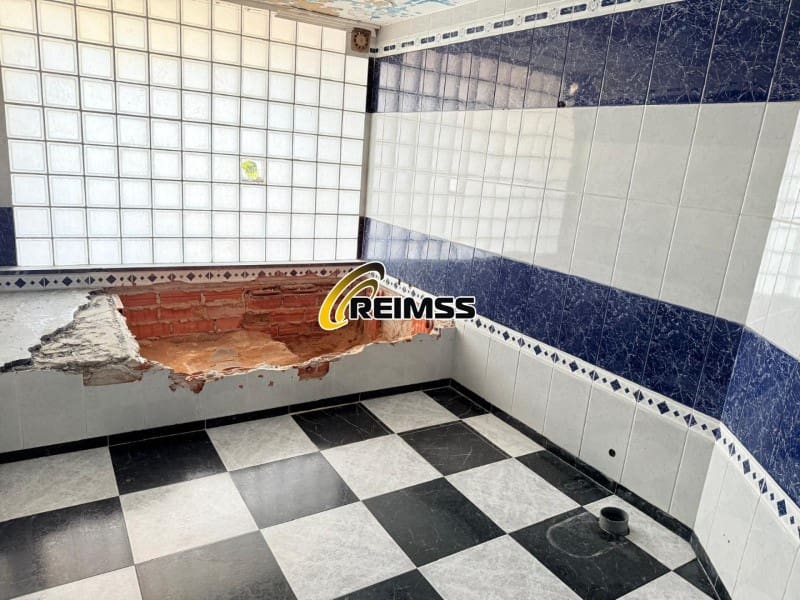 13 Zimmer Villa zu verkaufen in Vidreres mit Garage - 398.000 € (Ref: 9499001)