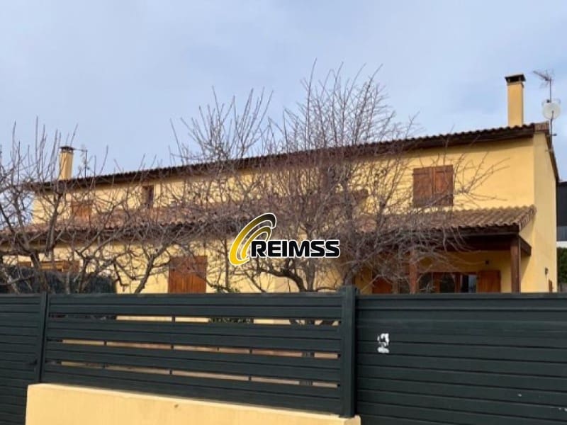 4 makuuhuone Huvila myytävänä paikassa Santa Cristina d'Aro mukana 
autotalli - 485 000 € (Ref: 9586391)