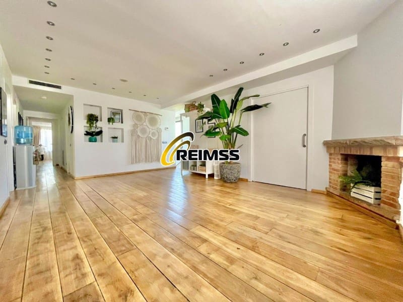 5 slaapkamer Villa te koop in Blanes met garage - € 794.000 (Ref: 9639473)