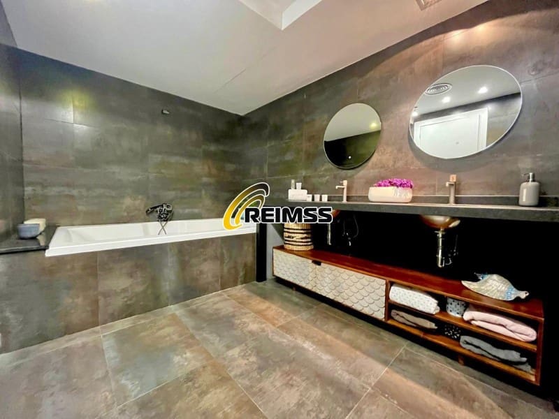 5 slaapkamer Villa te koop in Blanes met garage - € 794.000 (Ref: 9639473)