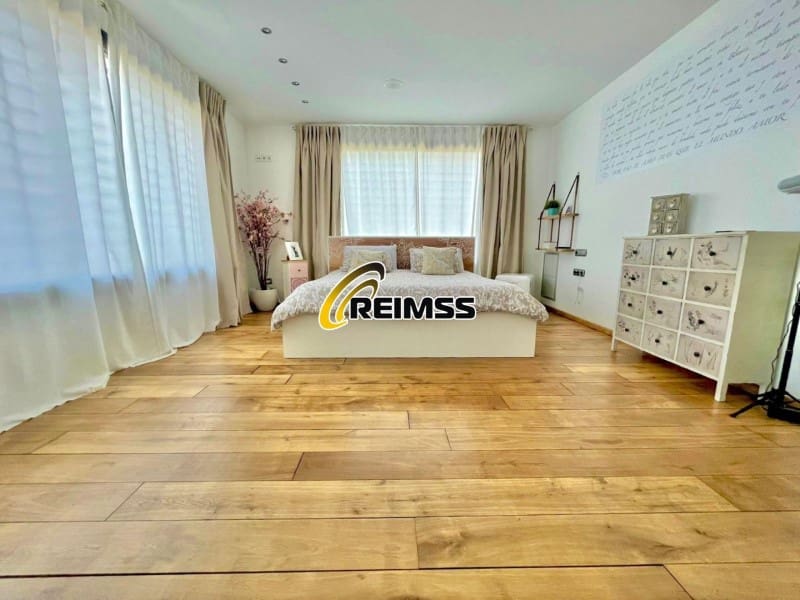 5 camera da letto Villa in vendita in Blanes con piscina garage - 794.000 € (Rif: 9639473)