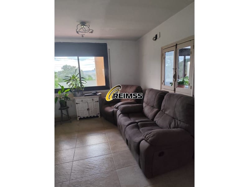 2 bedroom Villa for sale in Llagostera with garage - € 294,000 (Ref: 9639476)