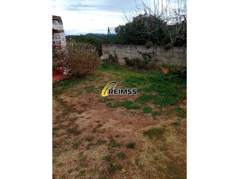 2 bedroom Villa for sale in Llagostera with garage - € 294,000 (Ref: 9639476)