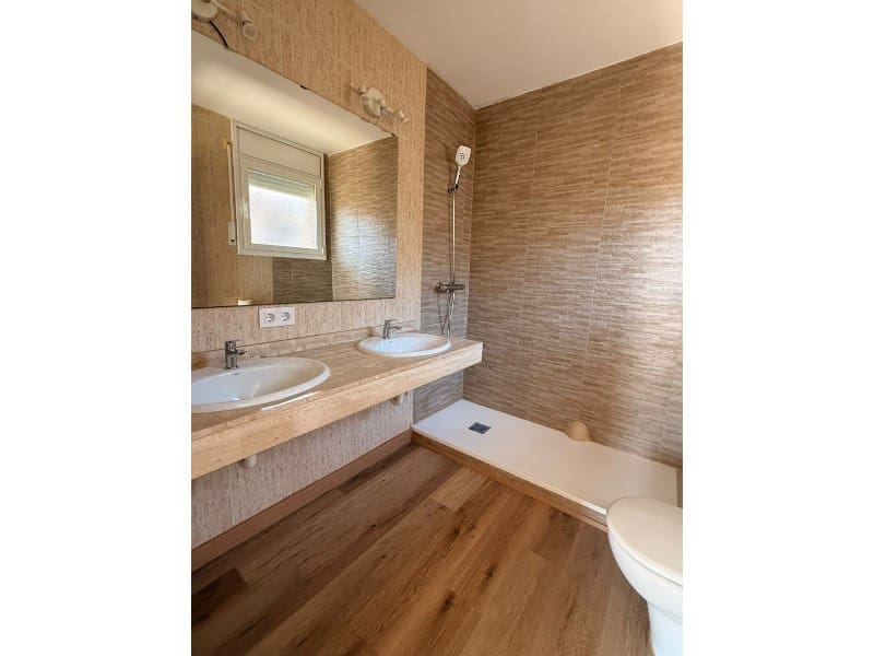 4 bedroom Villa for sale in Tordera with garage - € 470,000 (Ref: 9674019)