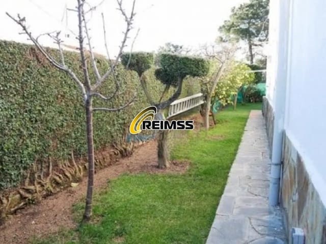 6 chambre Villa/Maison à vendre à Aiguaviva Parc, Vidreres - 315 000 € (Ref: 9682418)