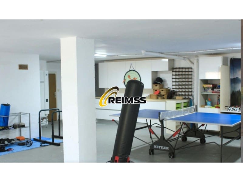 5 makuuhuone Huvila myytävänä paikassa Vidreres - 546 000 € (Ref: 9682419)