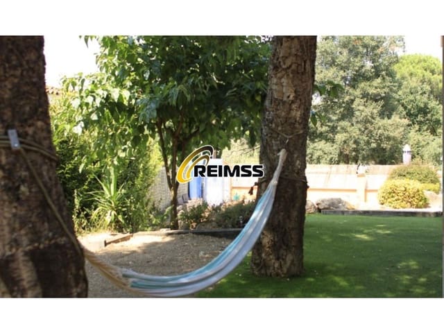 5 makuuhuone Huvila myytävänä paikassa Vidreres - 546 000 € (Ref: 9682419)