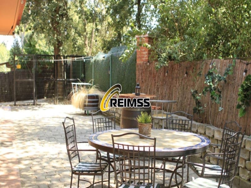 5 makuuhuone Huvila myytävänä paikassa Vidreres - 546 000 € (Ref: 9682419)