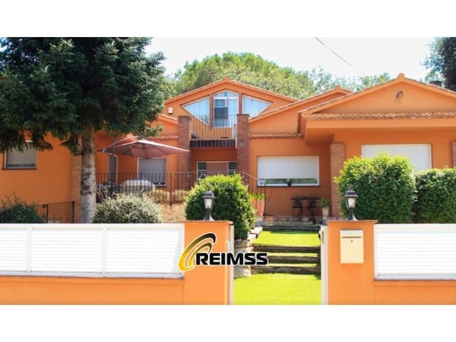 5 soveværelse Villa til salg i El Mas Flassià, Vidreres med swimmingpool garage - € 546.000 (Ref: 9682419)