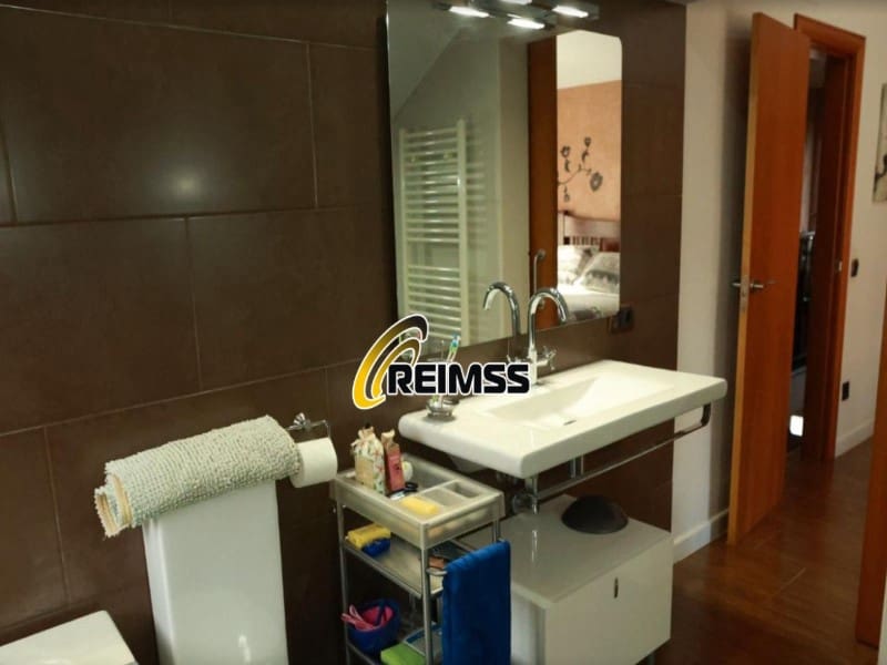 5 makuuhuone Huvila myytävänä paikassa Vidreres mukana 
autotalli - 577 500 € (Ref: 9682420)