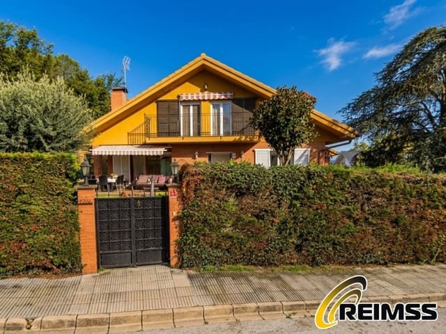 5 quarto Moradia para venda em Vidreres com garagem - 577 500 € (Ref: 9682420)