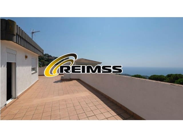 5 makuuhuone Huvila myytävänä paikassa Roca Grossa, Lloret de Mar mukana 
autotalli - 978 000 € (Ref: 9682425)