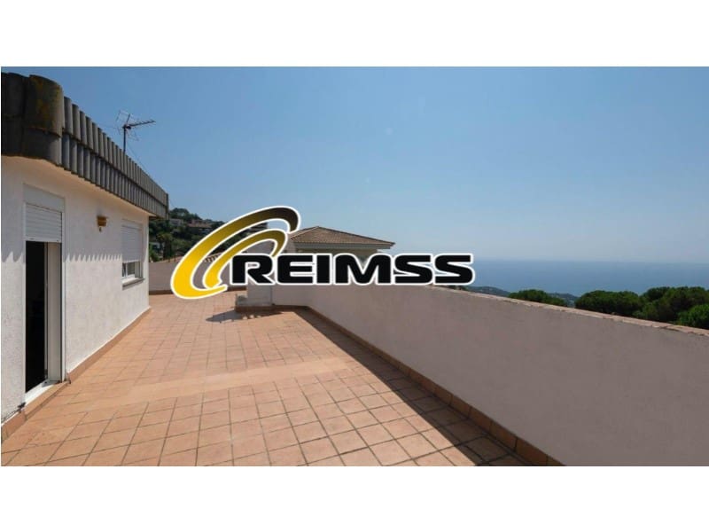 5 soverom Villa til salgs i Lloret de Mar med svømmebasseng garasje - € 978 000 (Ref: 9682425)