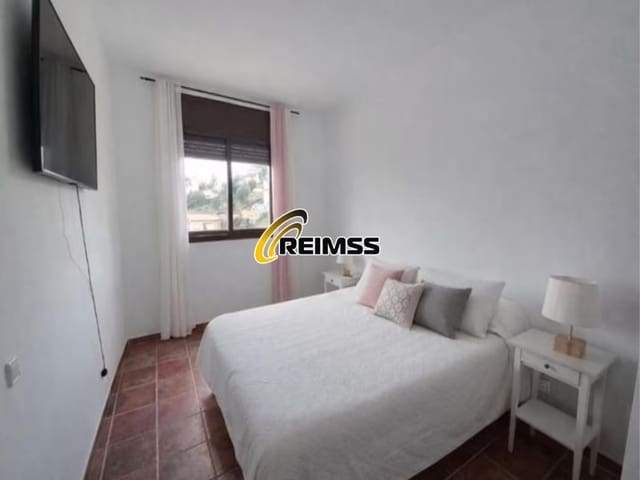 4 bedroom Villa for sale in Maçanet de la Selva with garage - € 315,000 (Ref: 9794377)