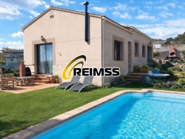 4 soveværelse Villa til salg i Maçanet de la Selva med swimmingpool garage - € 315.000 (Ref: 9794377)