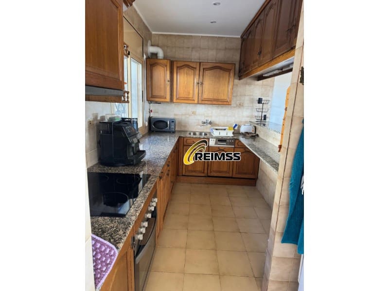 5 bedroom Villa for sale in Lloret de Mar with garage - € 524,000 (Ref: 9794379)