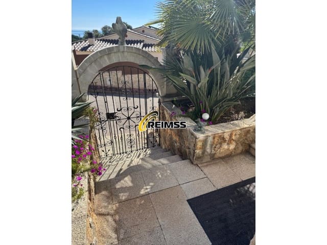 5 chambre Villa/Maison à vendre à Canyelles, Lloret de Mar avec garage - 524 000 € (Ref: 9794379)