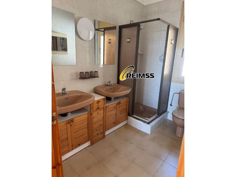 5 bedroom Villa for sale in Lloret de Mar with garage - € 524,000 (Ref: 9794379)