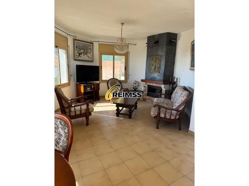 5 bedroom Villa for sale in Lloret de Mar with garage - € 524,000 (Ref: 9794379)