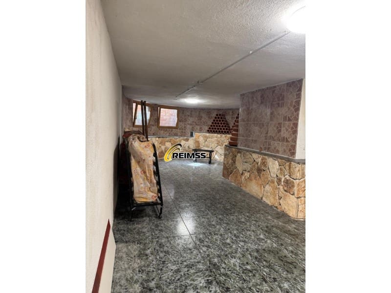 5 soveværelse Villa til salg i Lloret de Mar med swimmingpool garage - € 509.000 (Ref: 9794379)