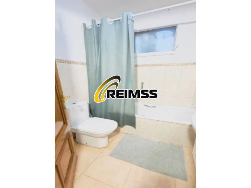 3 bedroom Villa for sale in Santa Cristina d'Aro with garage - € 350,000 (Ref: 9822436)