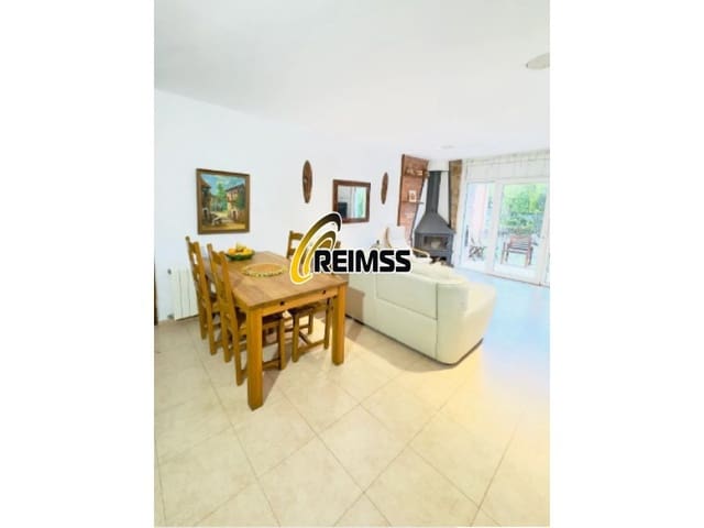 Chalet de 3 habitaciones en Santa Cristina d'Aro en venta con garaje - 350.000 € (Ref: 9822436)