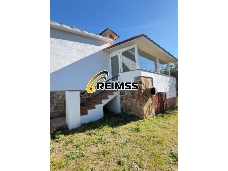 3 bedroom Villa for sale in Santa Cristina d'Aro with garage - € 350,000 (Ref: 9822436)