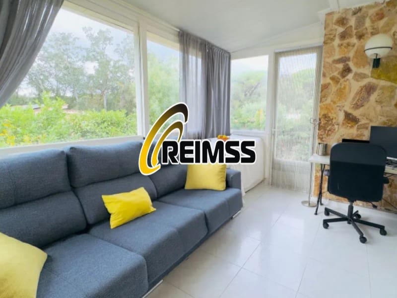 3 bedroom Villa for sale in Santa Cristina d'Aro with garage - € 350,000 (Ref: 9822436)