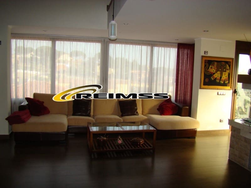 4 bedroom Villa for sale in Macanet de la Selva with pool garage - € 378,000 (Ref: 9822437)
