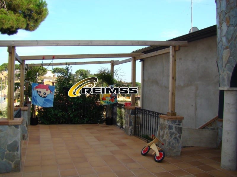 4 bedroom Villa for sale in Macanet de la Selva with pool garage - € 378,000 (Ref: 9822437)
