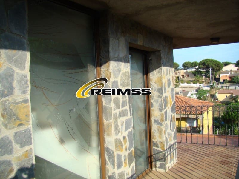 4 bedroom Villa for sale in Macanet de la Selva with pool garage - € 378,000 (Ref: 9822437)