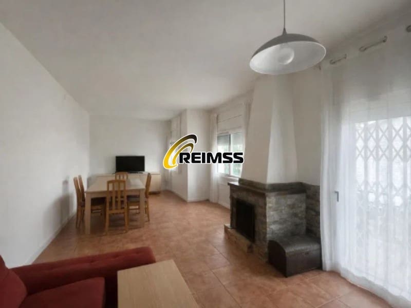 2 bedroom Villa for sale in Lloret de Mar with garage - € 373,000 (Ref: 9822438)