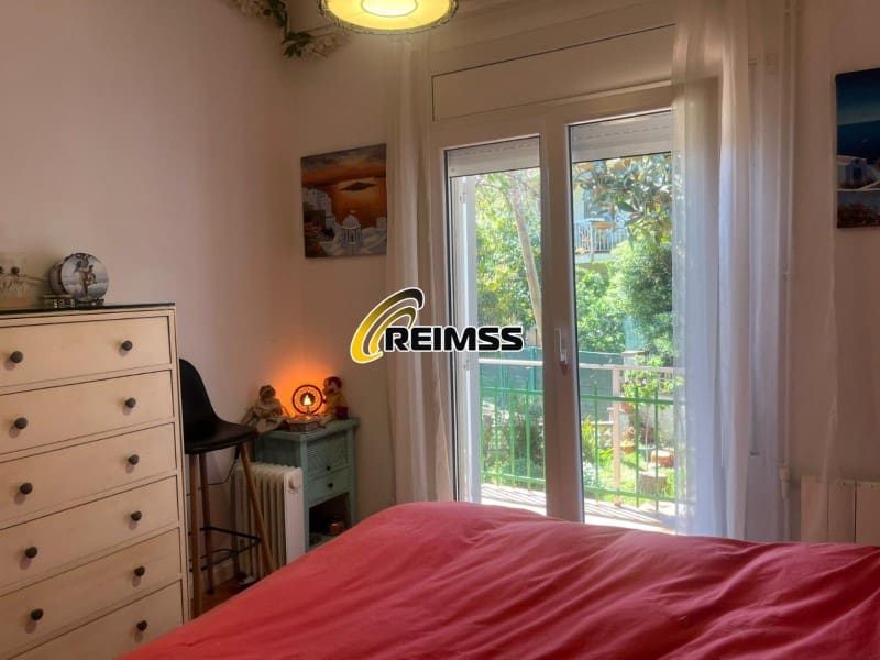 2 bedroom Villa for sale in Lloret de Mar with garage - € 373,000 (Ref: 9822438)