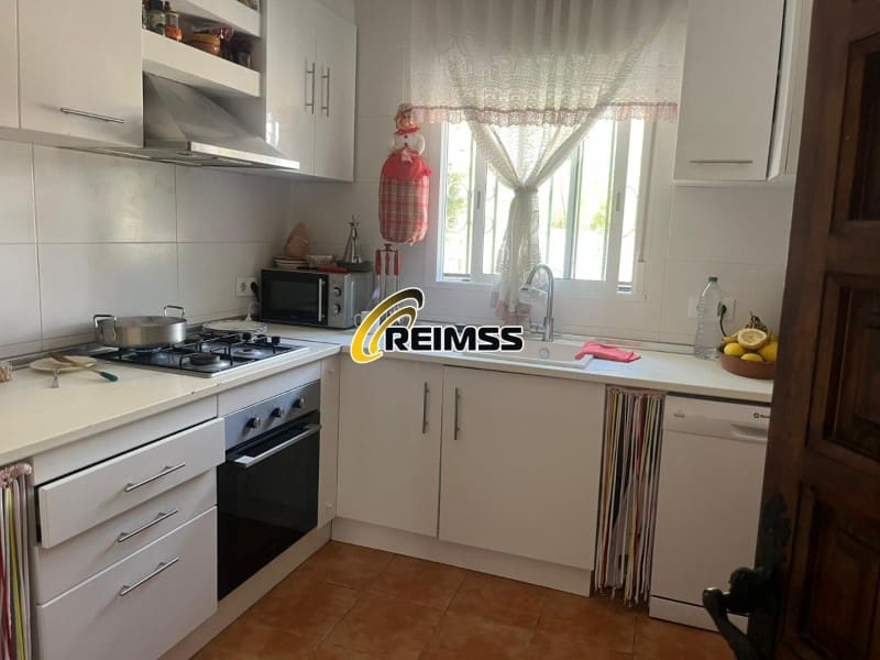 2 bedroom Villa for sale in Lloret de Mar with garage - € 373,000 (Ref: 9822438)