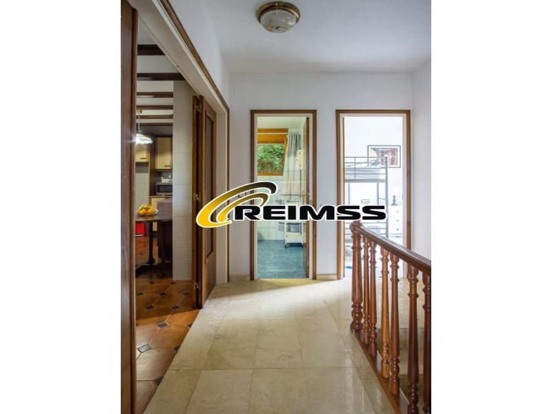 4 bedroom Villa for sale in Blanes with pool garage - € 850,000 (Ref: 9822439)