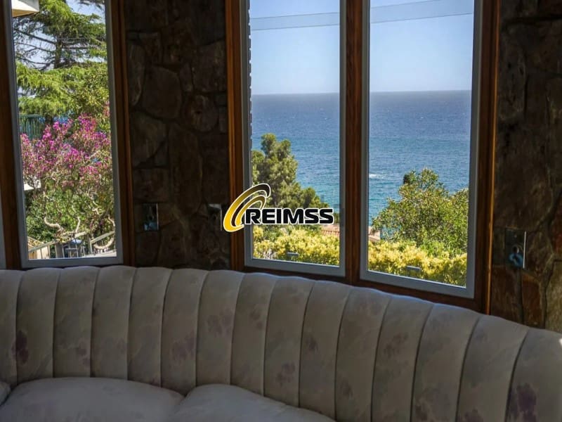 4 bedroom Villa for sale in Blanes with pool garage - € 850,000 (Ref: 9822439)