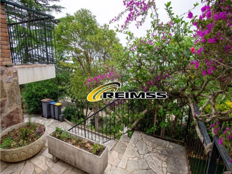 4 bedroom Villa for sale in Blanes with pool garage - € 850,000 (Ref: 9822439)