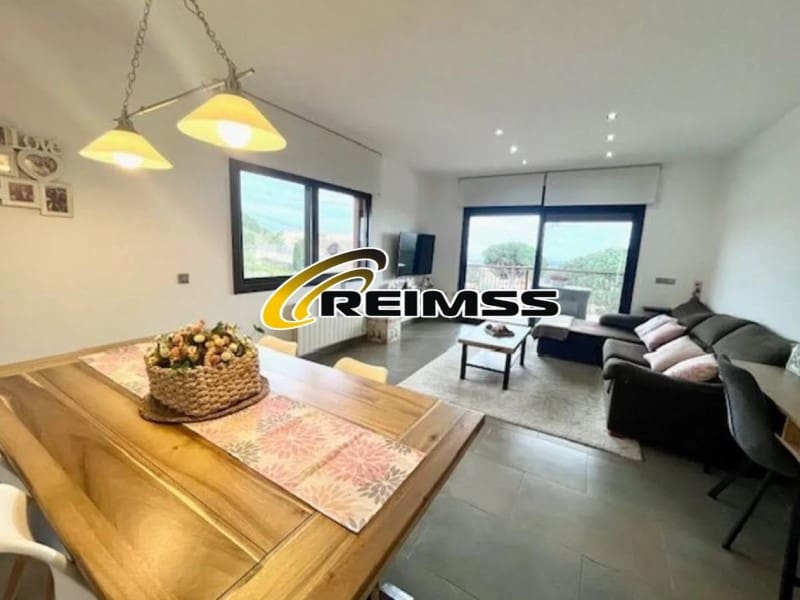 4 soveværelse Villa til salg i Lloret de Mar med swimmingpool garage - € 479.000 (Ref: 9822440)