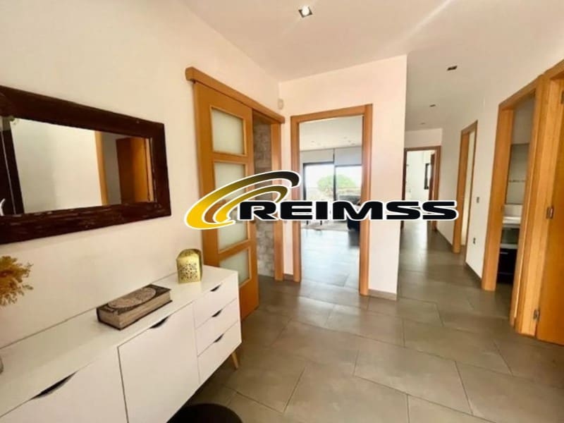 4 soveværelse Villa til salg i Lloret de Mar med swimmingpool garage - € 479.000 (Ref: 9822440)