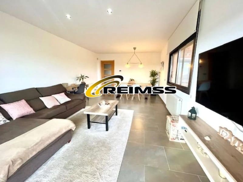 4 soveværelse Villa til salg i Lloret de Mar med swimmingpool garage - € 479.000 (Ref: 9822440)