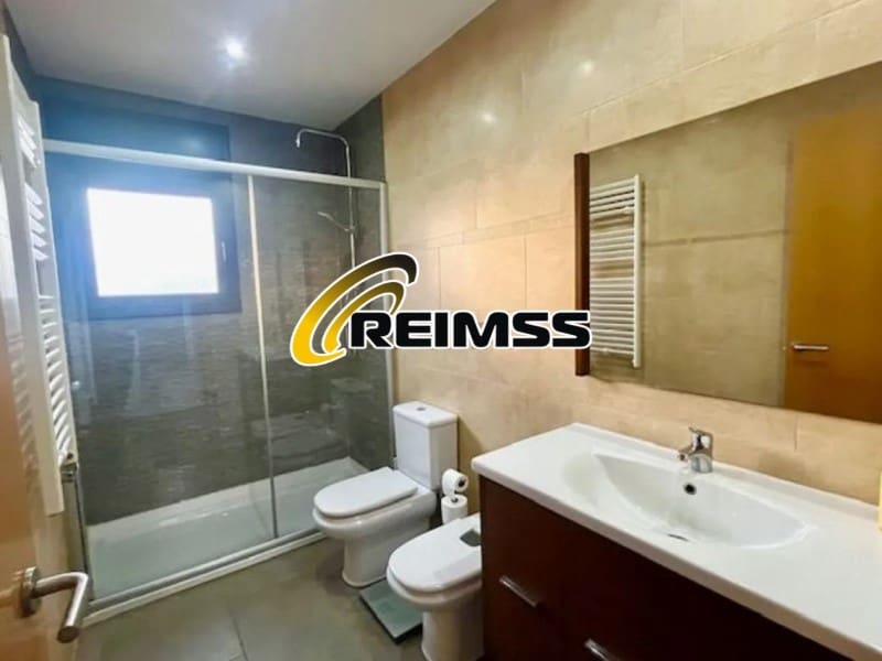 4 soveværelse Villa til salg i Lloret de Mar med swimmingpool garage - € 479.000 (Ref: 9822440)