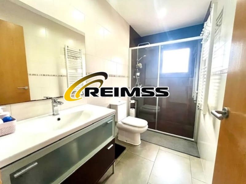 4 soveværelse Villa til salg i Lloret de Mar med swimmingpool garage - € 479.000 (Ref: 9822440)
