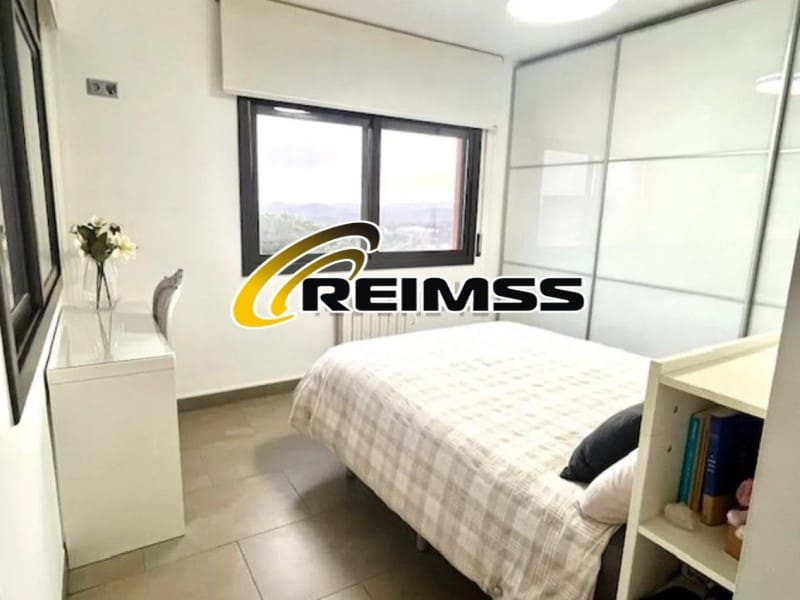 4 soveværelse Villa til salg i Lloret de Mar med swimmingpool garage - € 479.000 (Ref: 9822440)