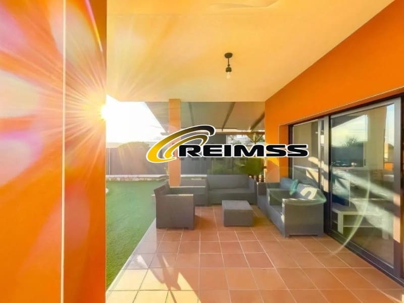 4 soveværelse Villa til salg i Lloret de Mar med swimmingpool garage - € 479.000 (Ref: 9822440)