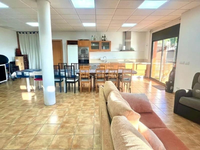 4 soveværelse Villa til salg i Lloret de Mar med swimmingpool garage - € 479.000 (Ref: 9822440)